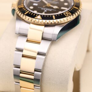 Men's vintage dress automatic watch with leather strap