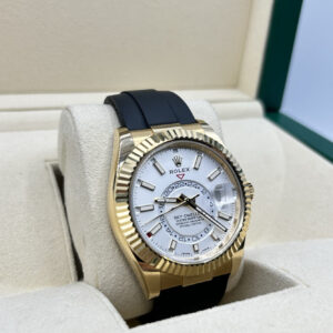 Used Swiss made mechanical watch with classic dial