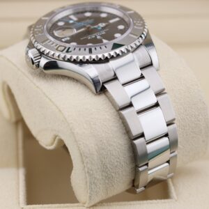 Men's vintage dress automatic watch in leather strap