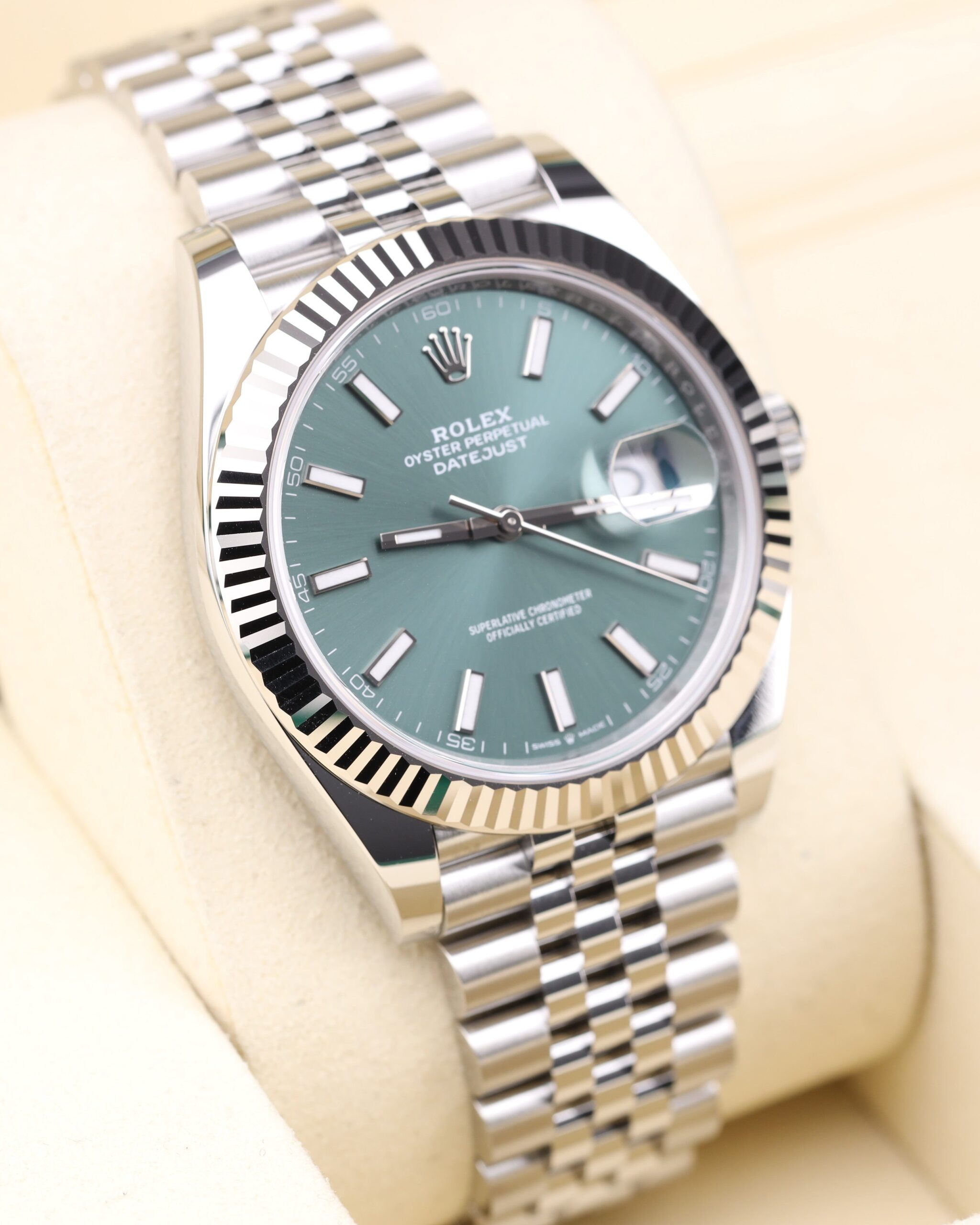 Men's vintage dress automatic watch with leather strap