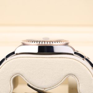 Vintage slim case men's watch with minimalist dial