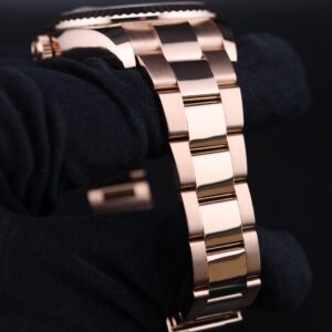 Men's vintage dress automatic watch with leather strap
