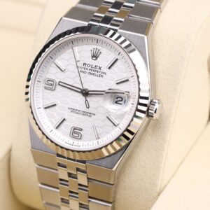 Men's vintage dress automatic watch with leather strap