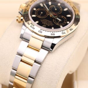 Vintage diver mechanical watch with black dial