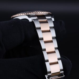 Vintage diver mechanical watch with black bezel