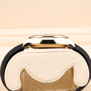 Men's vintage dress automatic watch dial