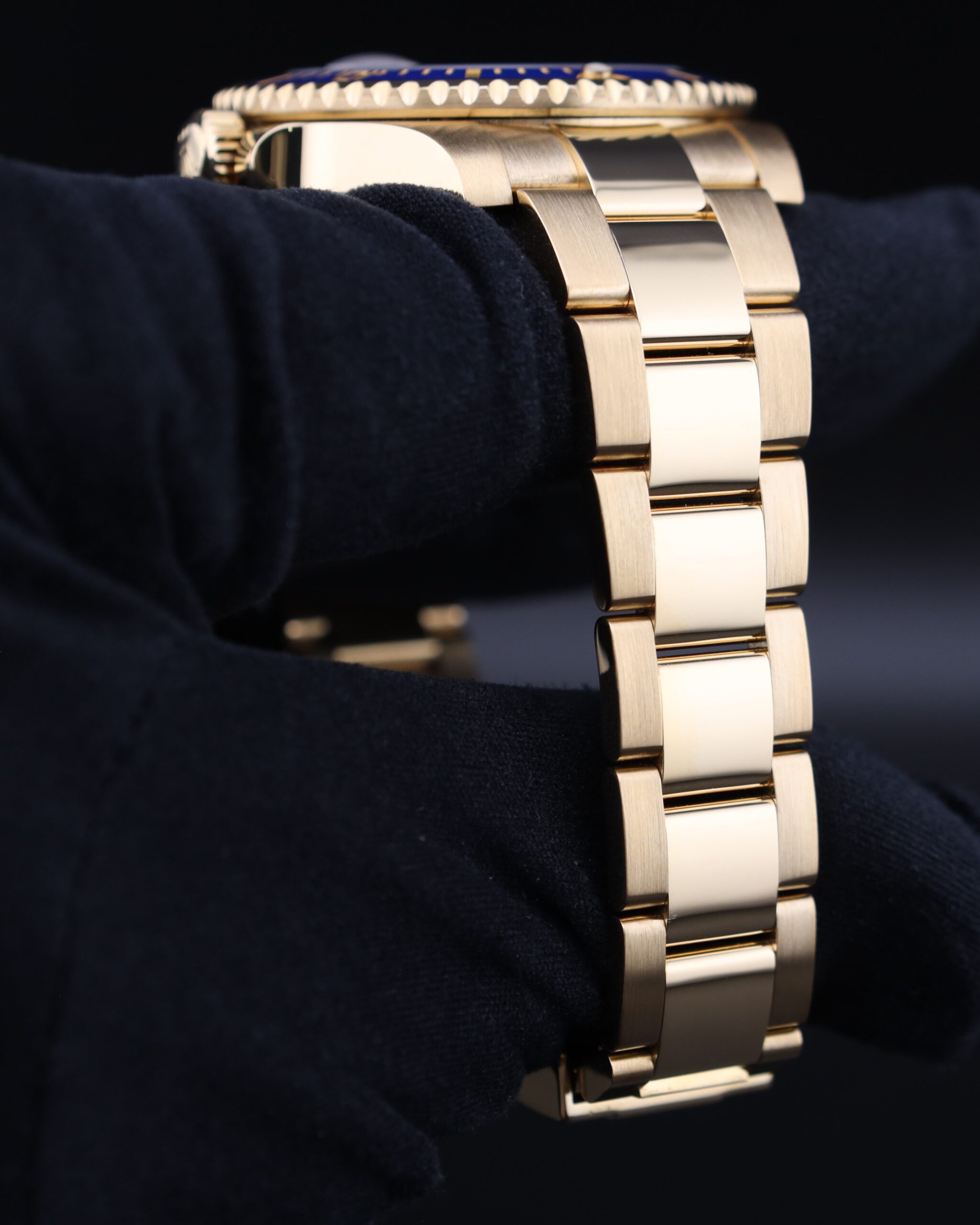 Men's vintage dress automatic watch with leather strap