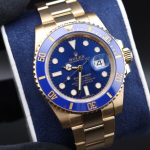 Vintage diver mechanical watch close-up