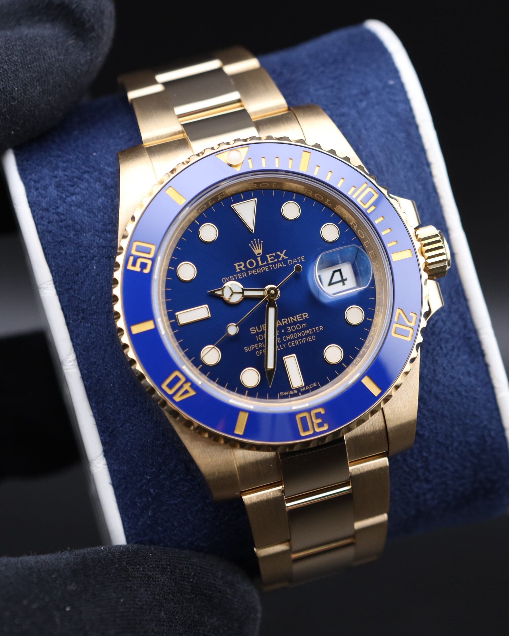 Vintage diver mechanical watch close-up