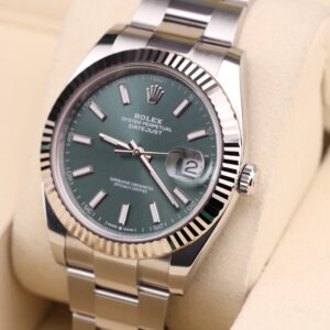 Classic pre-owned automatic dress watch