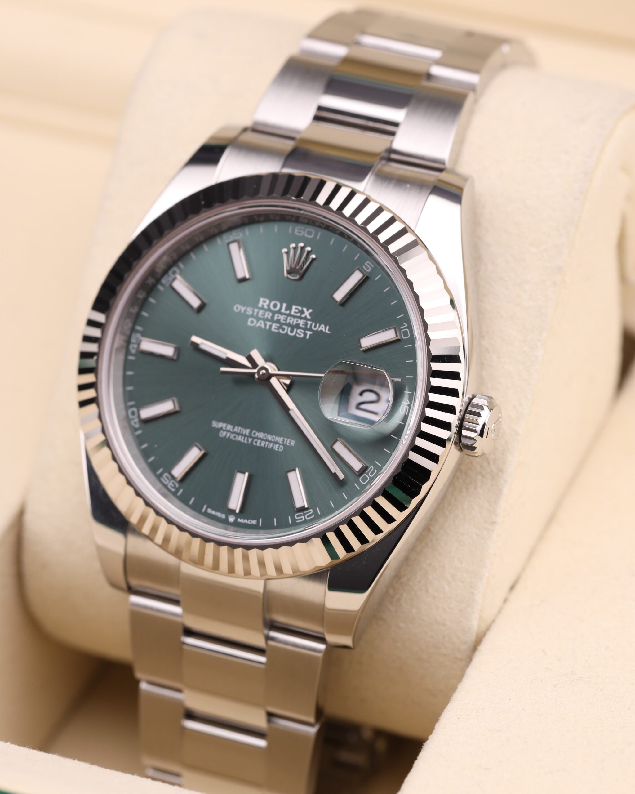 Classic pre-owned automatic dress watch