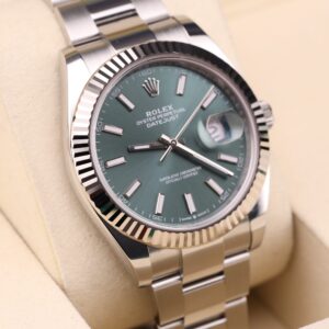 Used Swiss made mechanical watch with clean dial