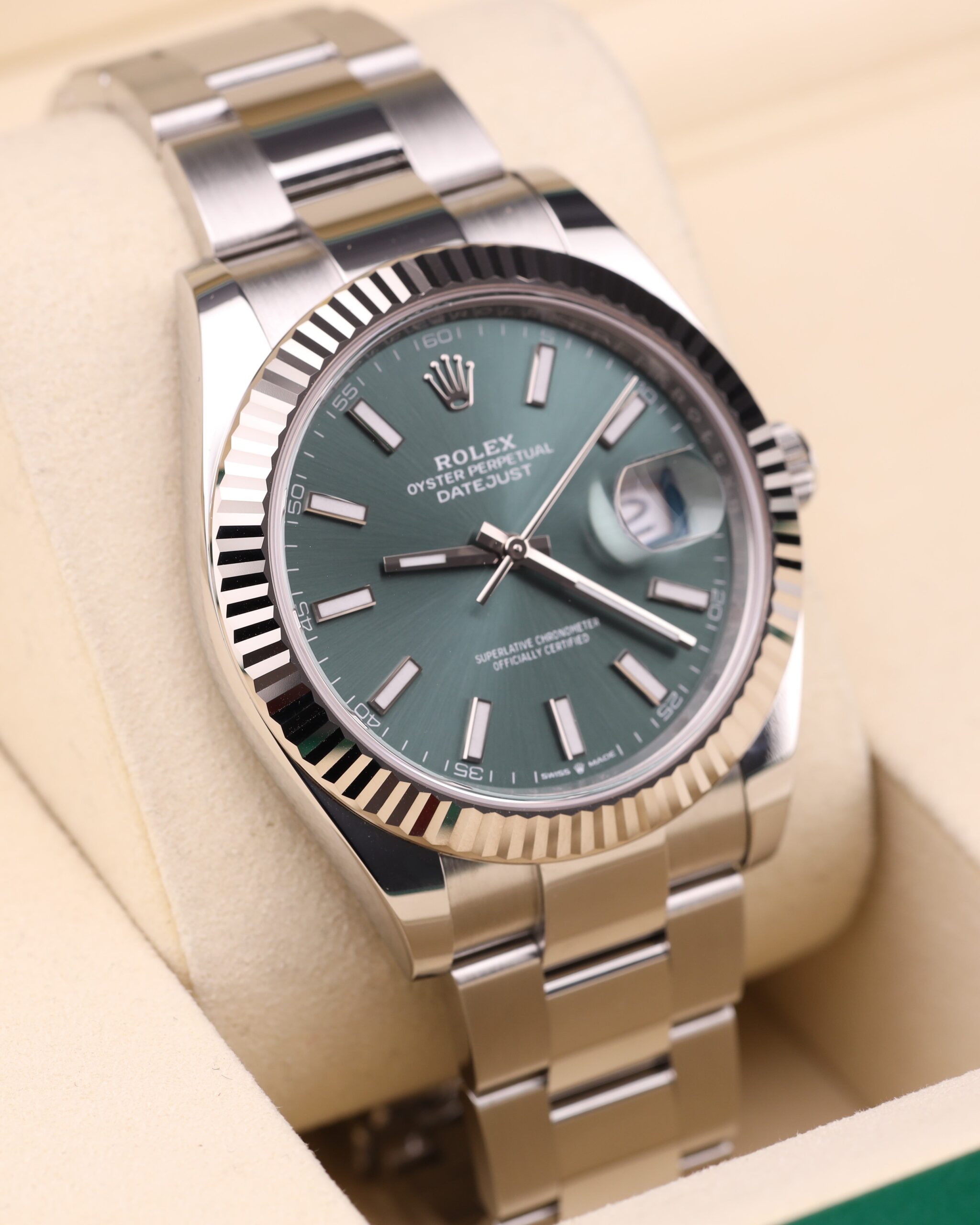 Used Swiss made mechanical watch with clean dial