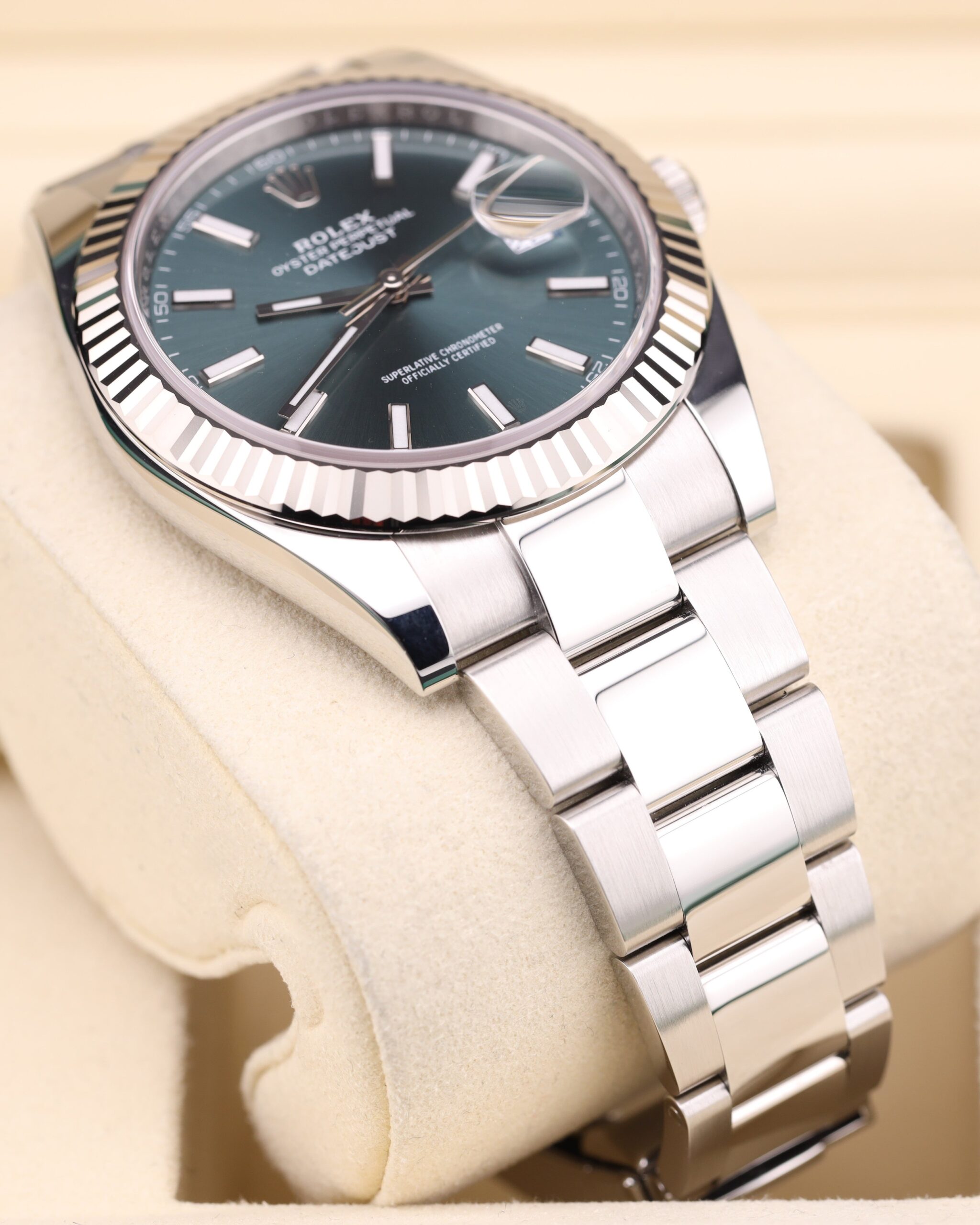 Men's vintage dress automatic watch with leather strap
