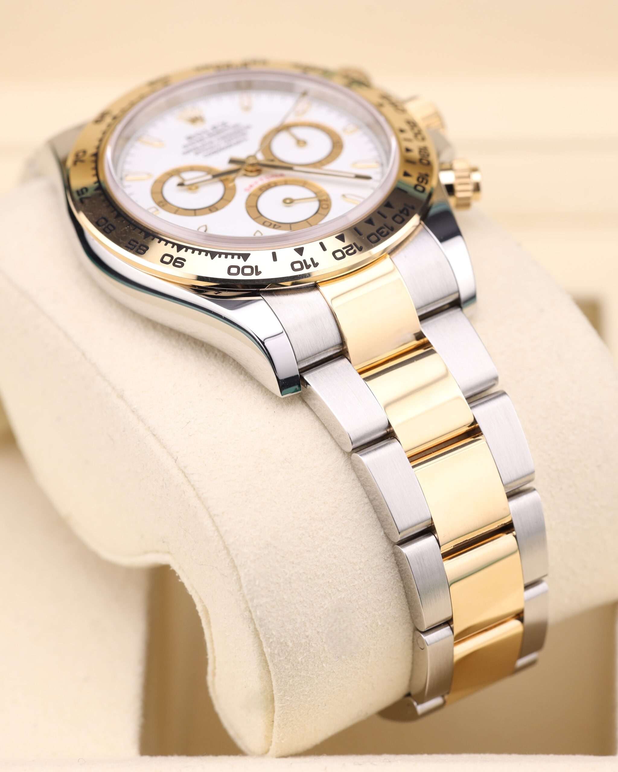 Used Swiss made mechanical watch profile