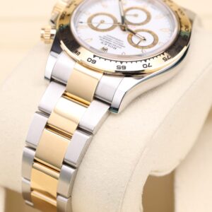 Men's vintage dress automatic watch dial