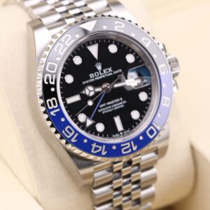 Vintage diver mechanical watch close-up