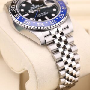Classic pre-owned automatic dress watch