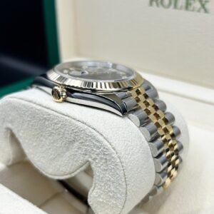 Men's vintage dress automatic watch dial