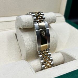 Vintage diver mechanical watch close-up
