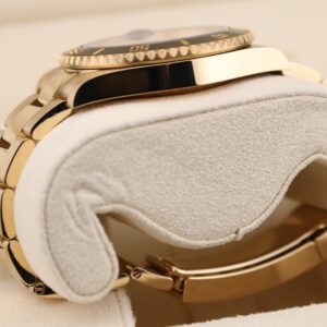 Pre-owned moonphase wrist watch display
