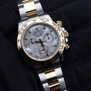 Men's vintage dress automatic watch dial