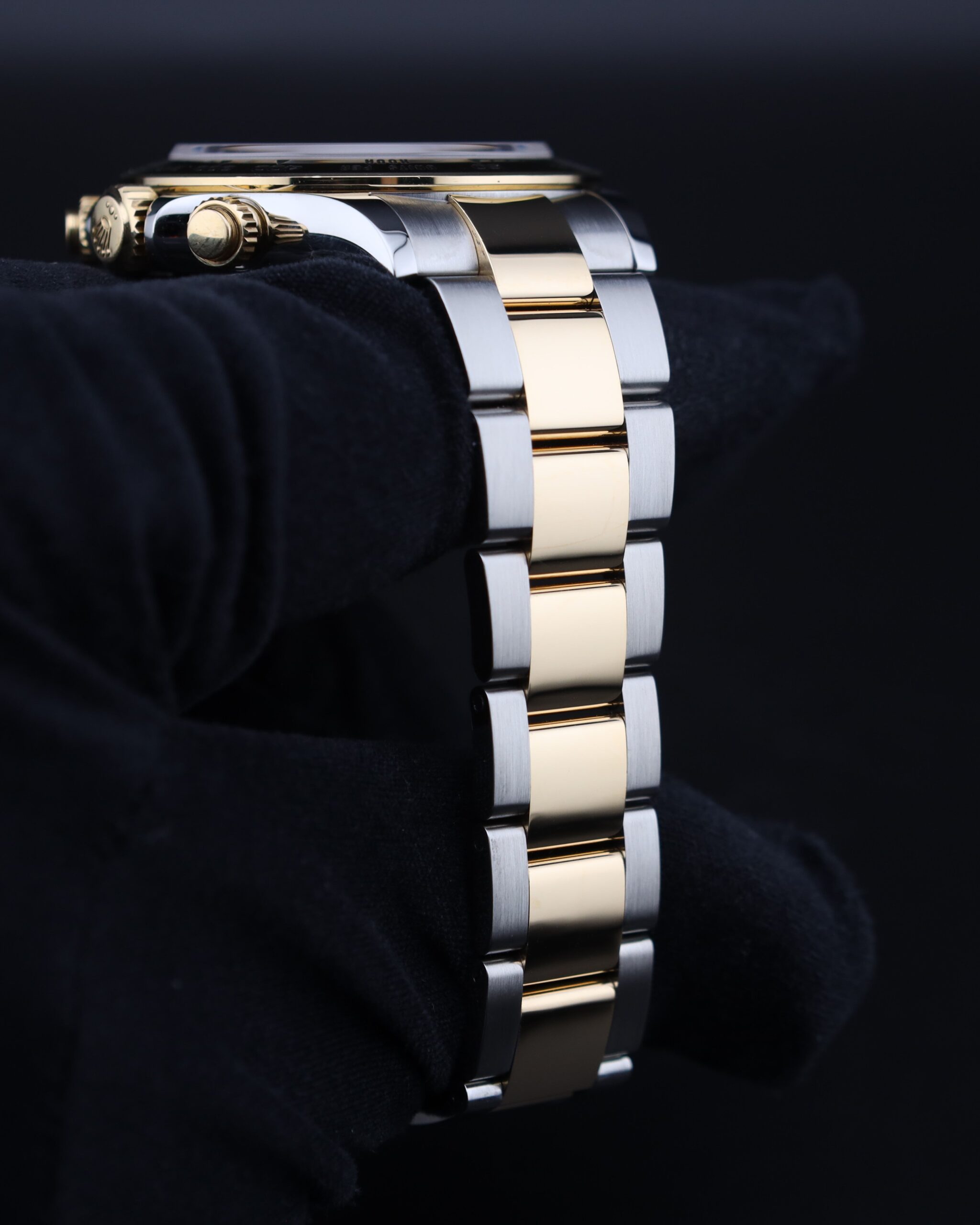 Used Swiss made mechanical watch with elegant face