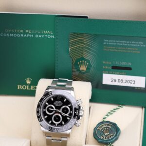 Vintage diver mechanical watch on wrist