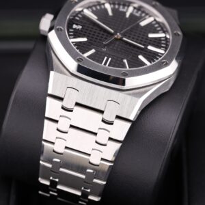 Vintage diver mechanical watch on wrist