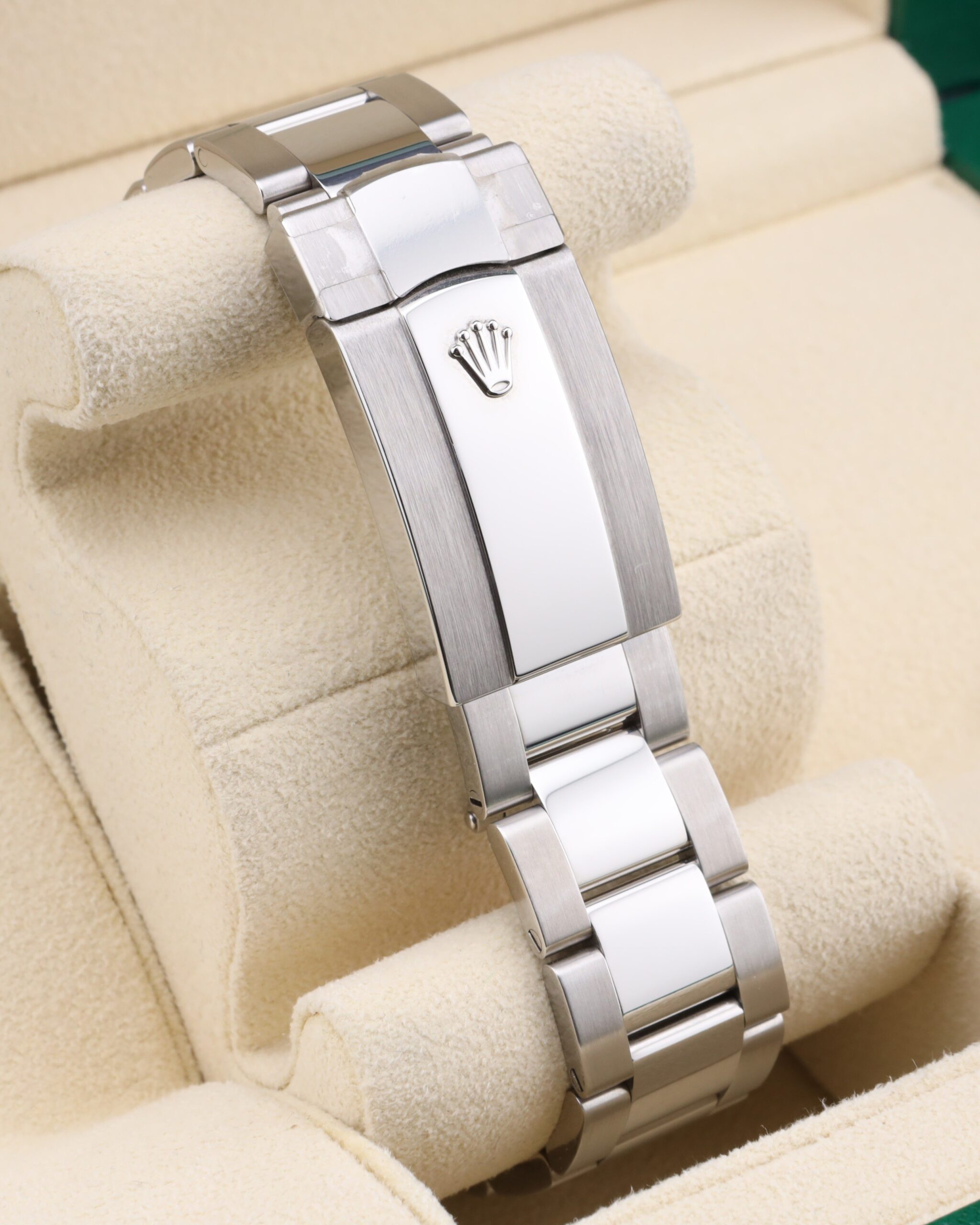 Men's vintage dress automatic watch with leather strap