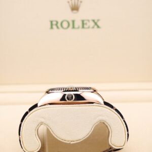 Men's vintage dress automatic wristwatch