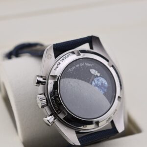 Vintage slim case men watch with silver dial