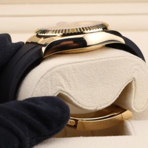 Classic pre-owned automatic dress watch