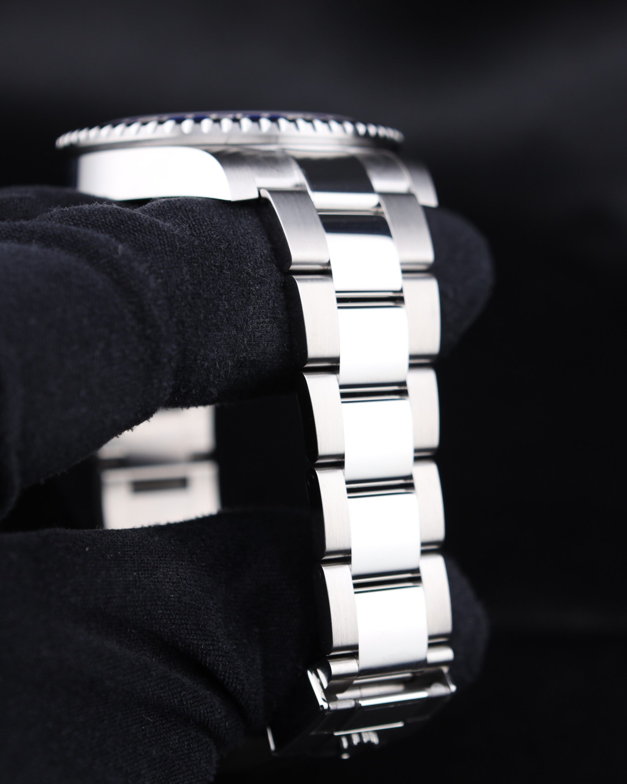 Vintage diver mechanical watch close-up