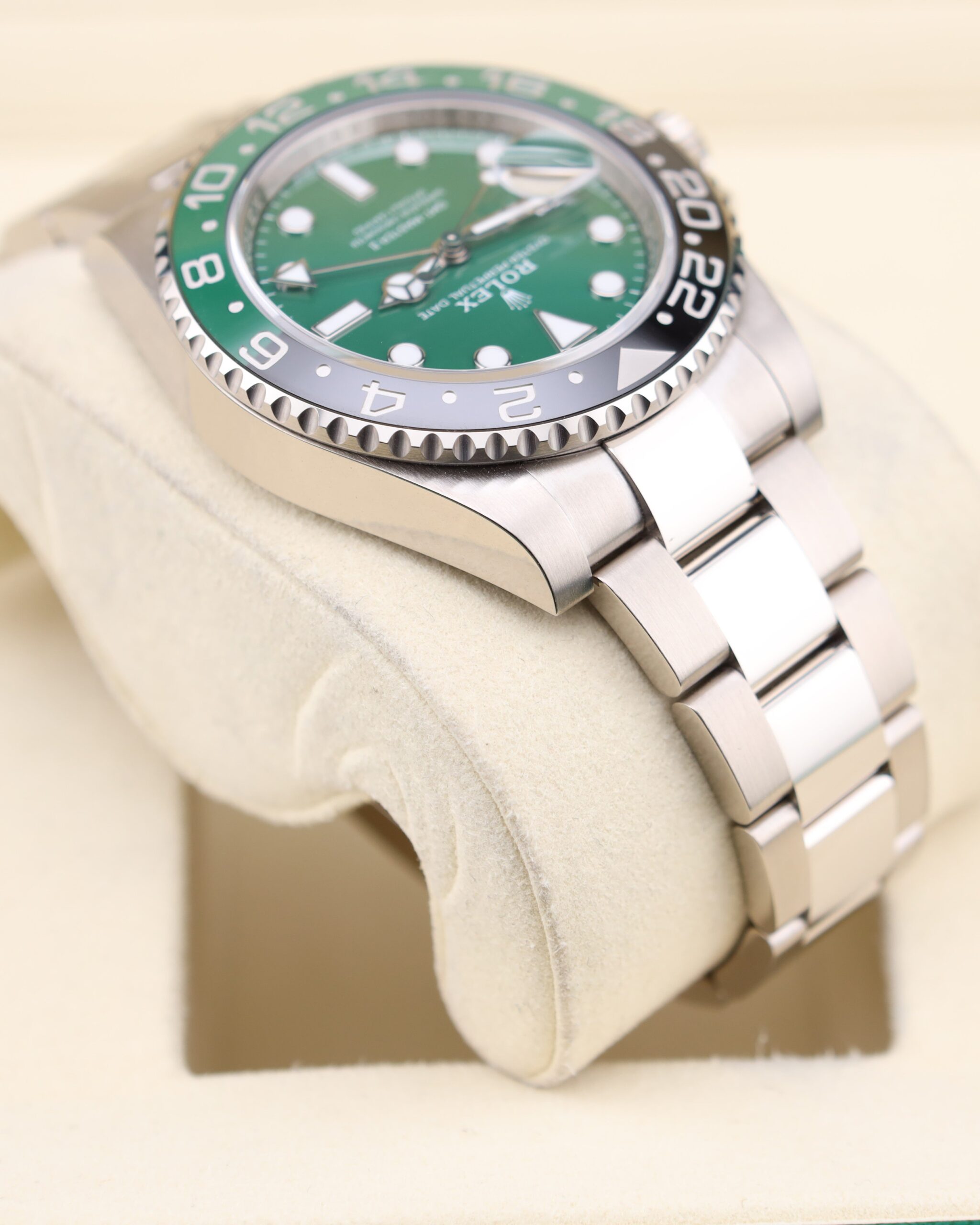 Men's vintage dress automatic watch with leather strap