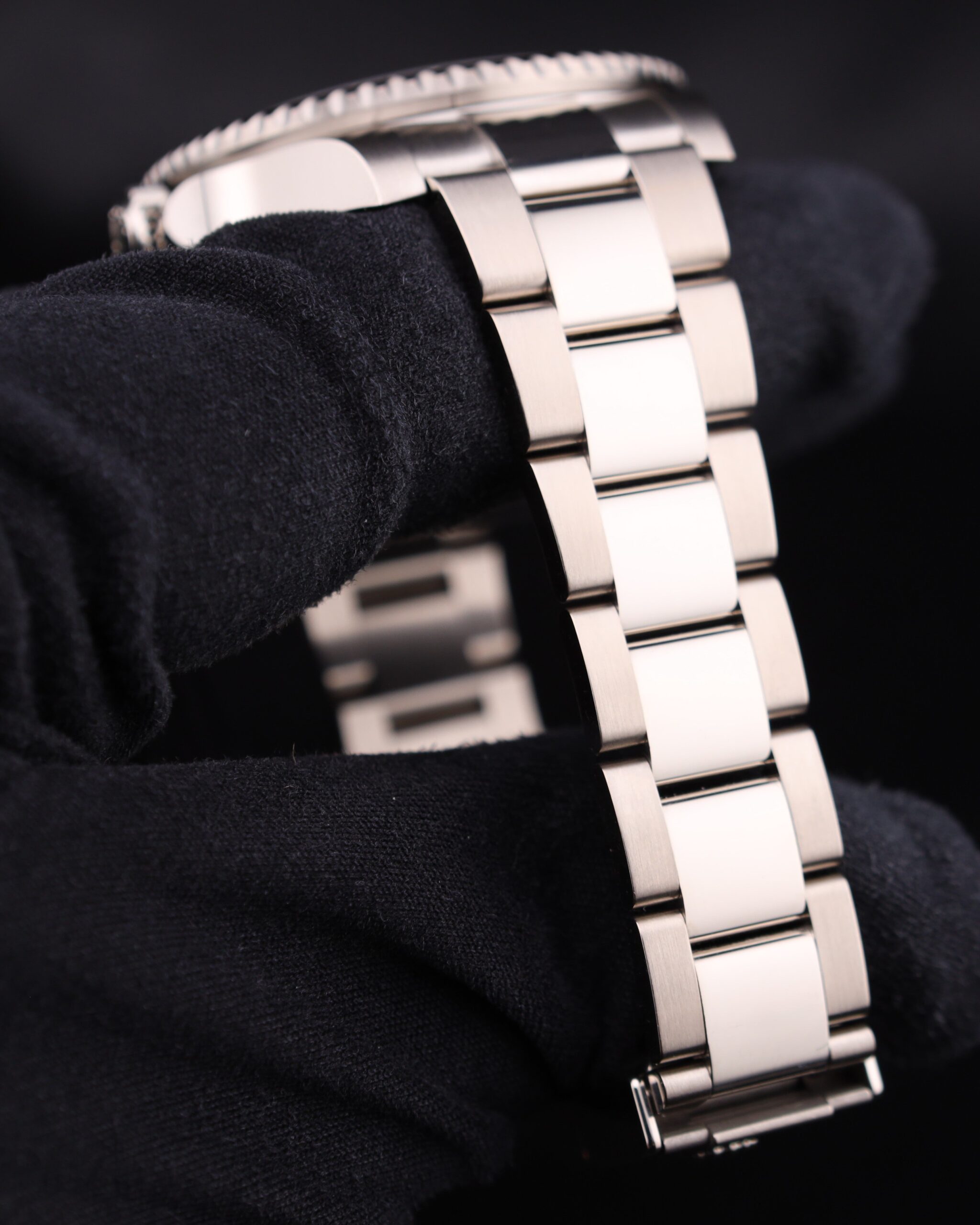 Men's vintage dress automatic watch close-up