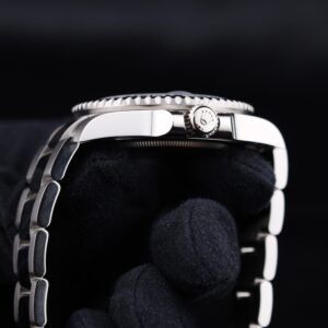 Vintage diver mechanical watch on wrist