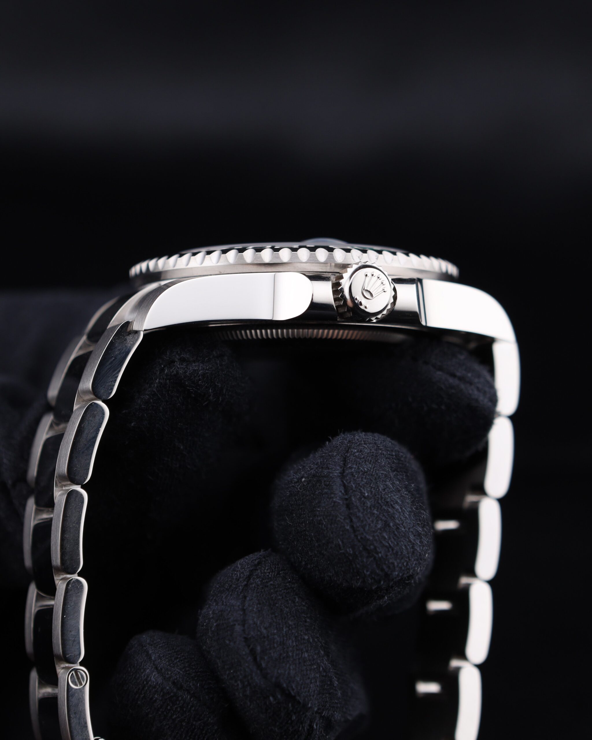 Vintage diver mechanical watch on wrist