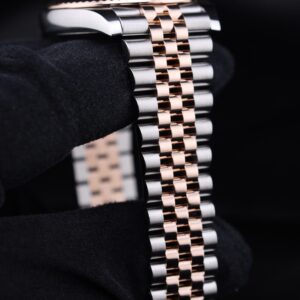 Pre-owned moonphase wrist watch display