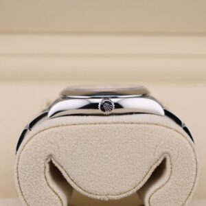 Men's vintage dress automatic watch with leather strap