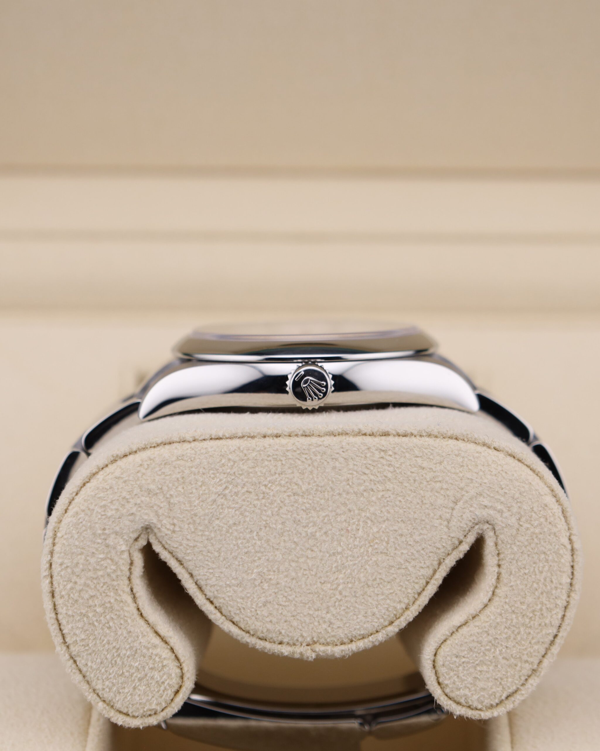 Men's vintage dress automatic watch with leather strap