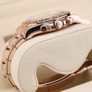 Elegant pre-owned automatic dress watch