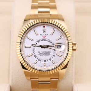 Pre-owned moonphase wrist watch display