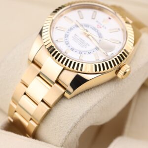 Vintage diver mechanical watch close-up