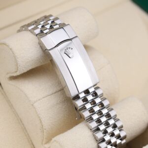Men's vintage dress automatic watch with silver dial