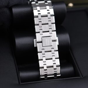 Pre-owned ladies automatic dress watch with diamond accents