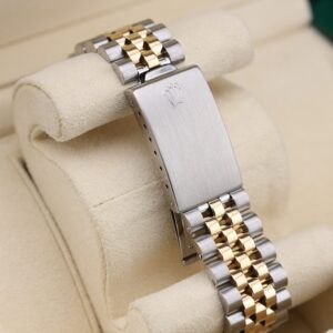 Vintage slim case men’s watch side view