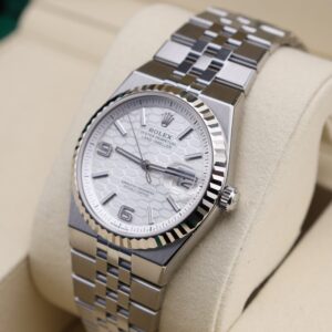 Classic pre-owned automatic dress watch