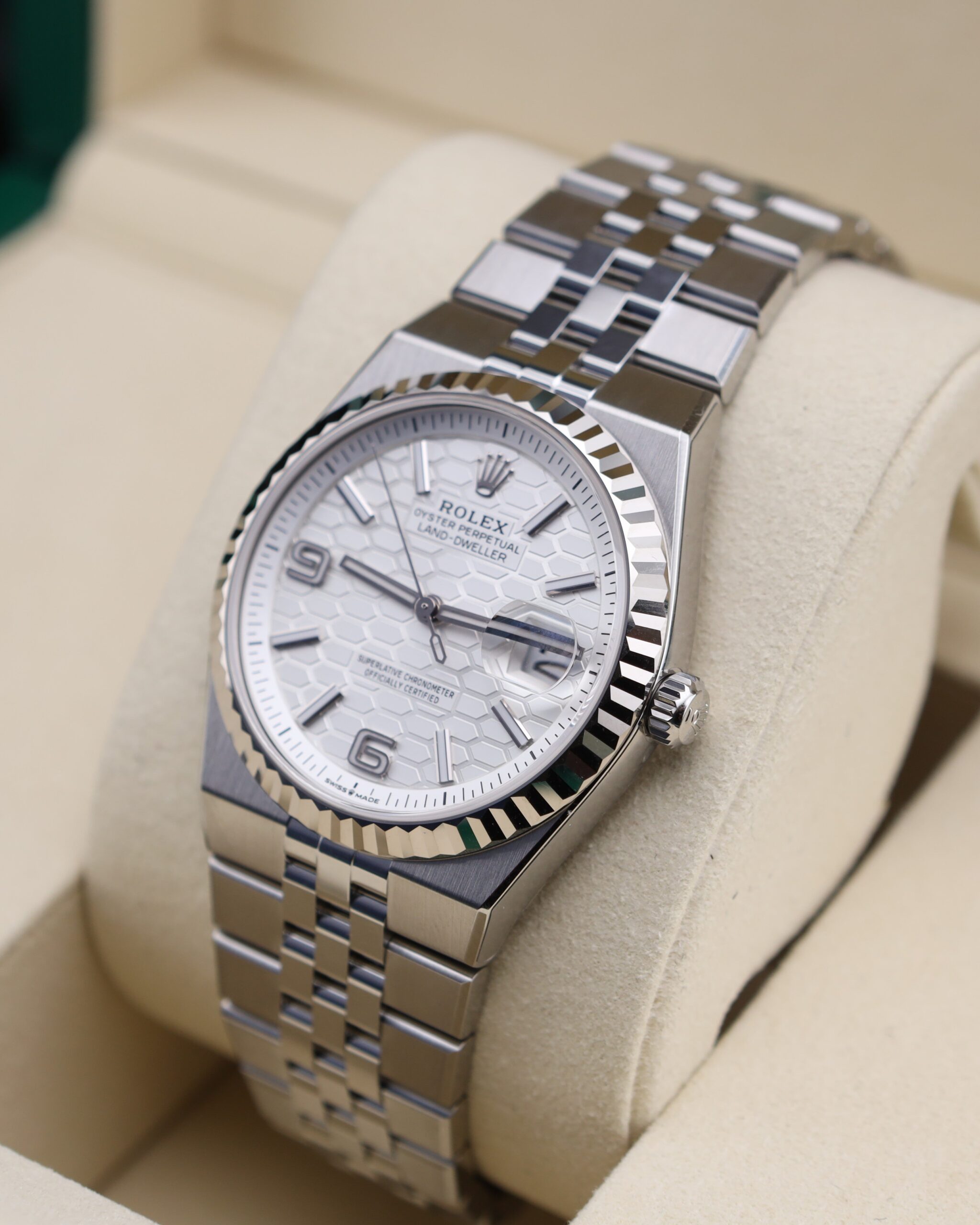 Classic pre-owned automatic dress watch