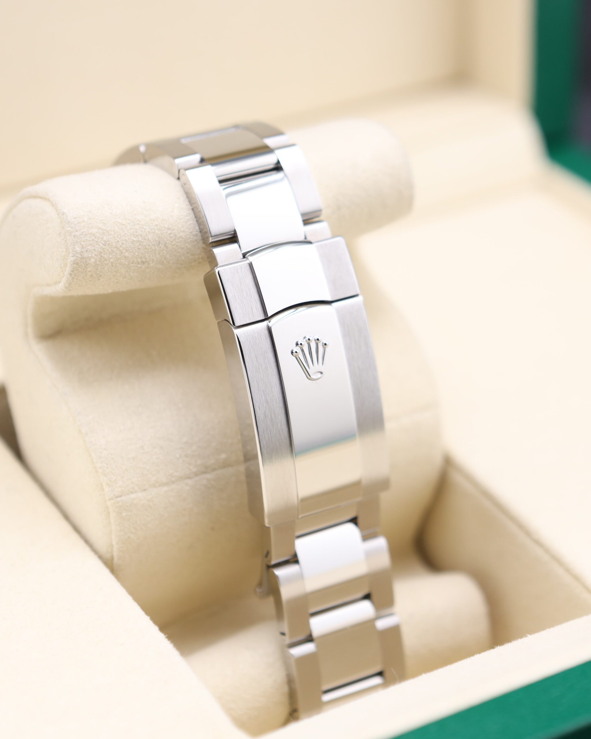 Men's vintage dress automatic watch close-up